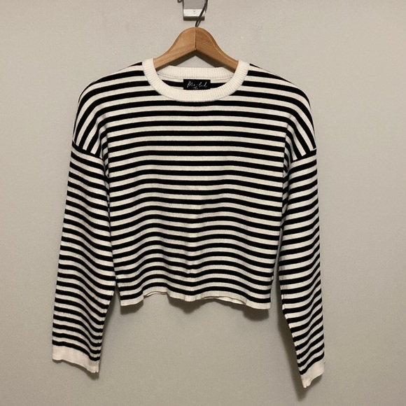 Marled Sweaters - Marled Black and White Striped Long Sleeve Sweater, Size Medium Crewneck